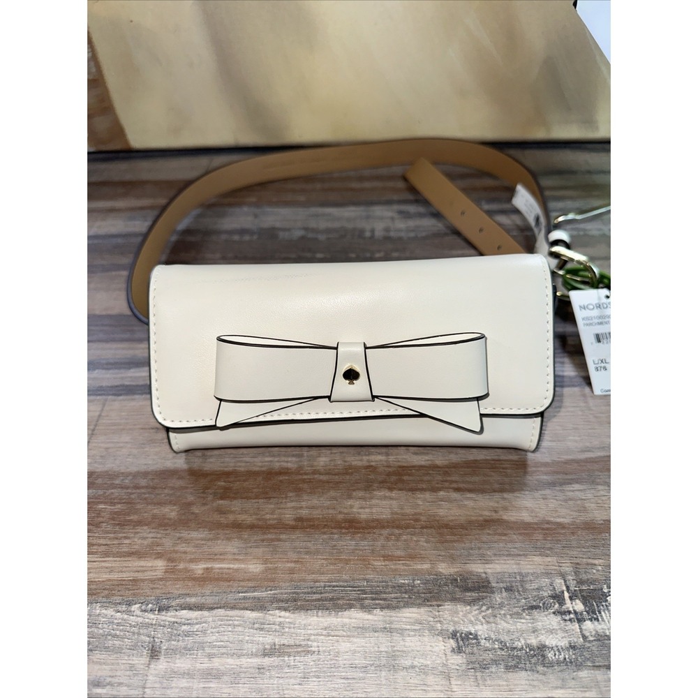 Kate Spade Ks2100282 L/XL Fany Pack White With Gold Accent Adjustable Holes